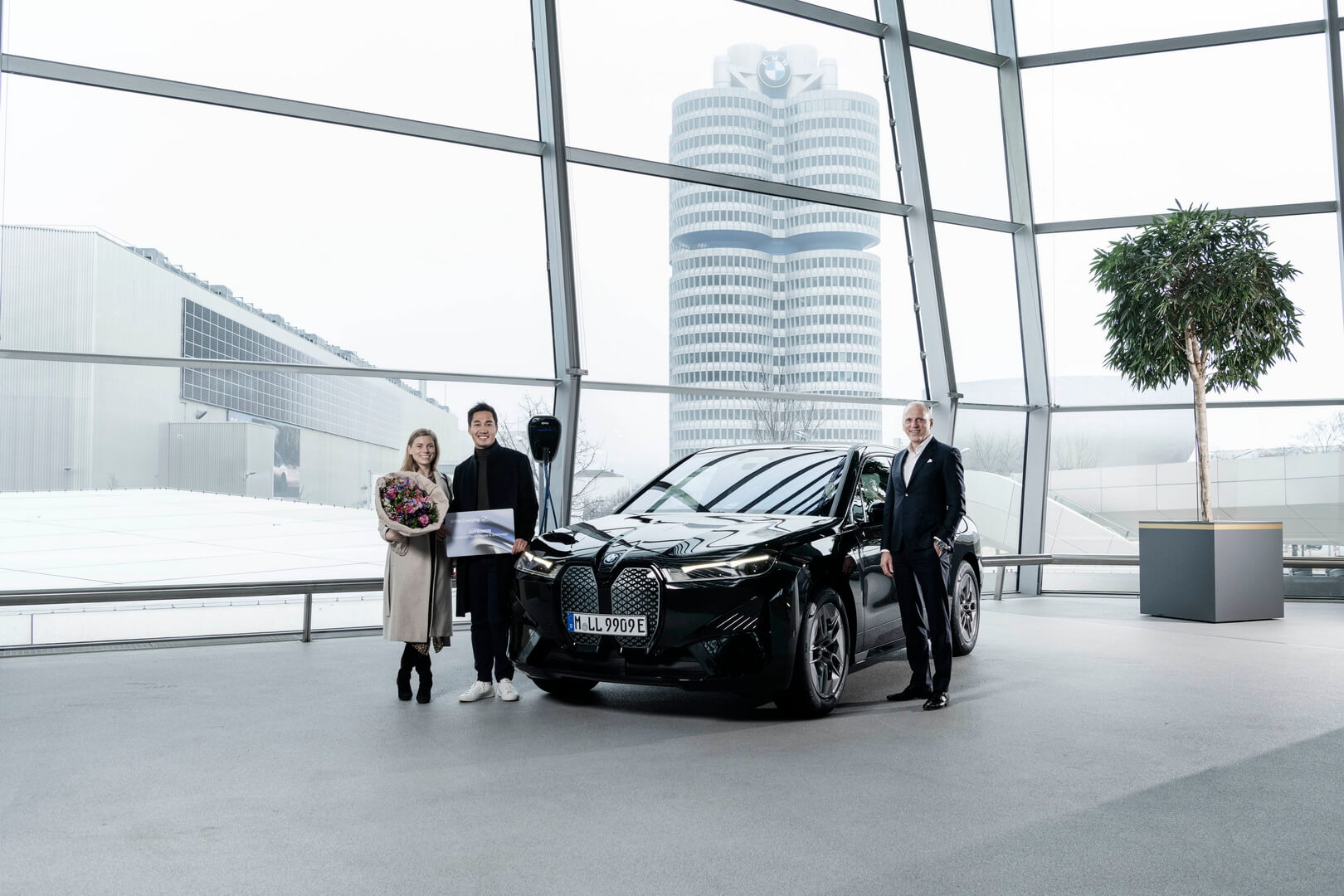 BMW Group поставила миллионный электрифицированный автомобиль