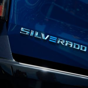Chevrolet представляет электрический пикап Silverado с запасом хода 644 км